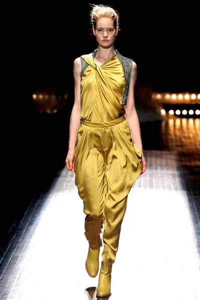 Look 23